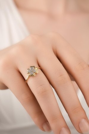 Taşlı Yonca Yüzük