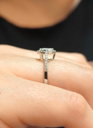 0.16 Karat-Pırlanta-Damla-Yüzük