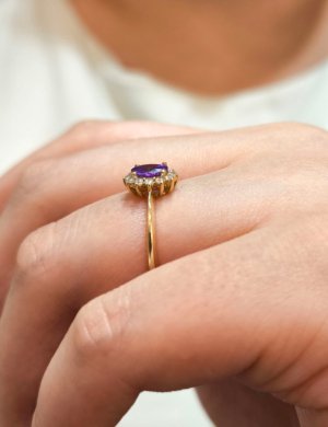 Oval Mor Taşlı Yüzük