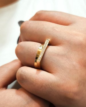 Sıra Taşlı Yüzük