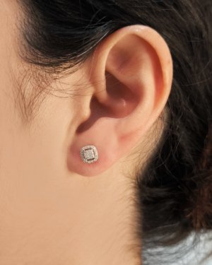 0.19 Karat Pırlanta Küpe