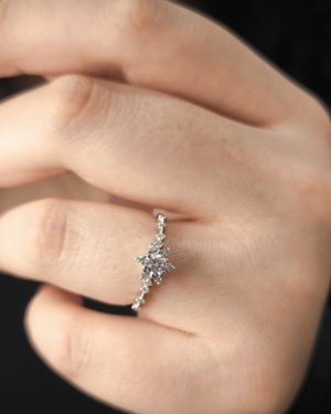 0.37 Karat Pırlanta Lotus Yüzük