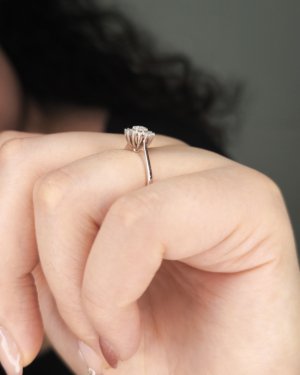 0.17 Karat Pırlanta Baget Yüzük