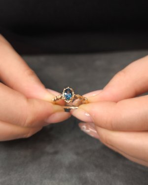 0.51 Karat London Blue Rose Pırlanta Yüzük