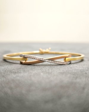 Taşlı Üç Renk Çapraz Kaburga Kelepçe