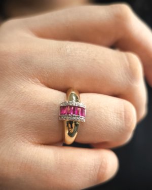 Taşlı Modern Yüzük